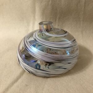 1999 Rosetree New Orleans Oil Lamp Vase Iridescent With Swirls